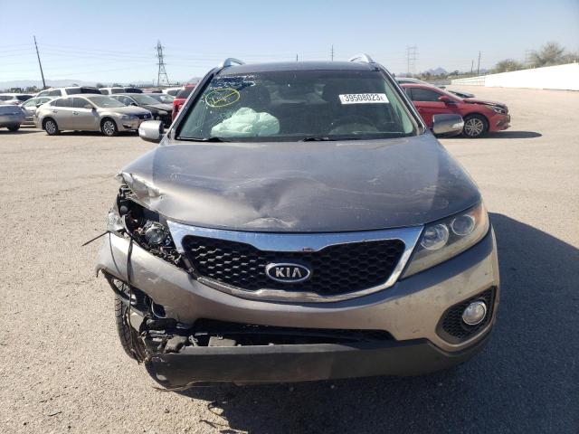 Photo 5 from auction – 2011 KIA SORENTO EX with VIN 5XYKU4A24BG006949