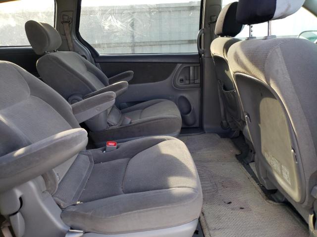 Photo 11 from auction – 2004 TOYOTA SIENNA with VIN 5TDZA23C74S086139