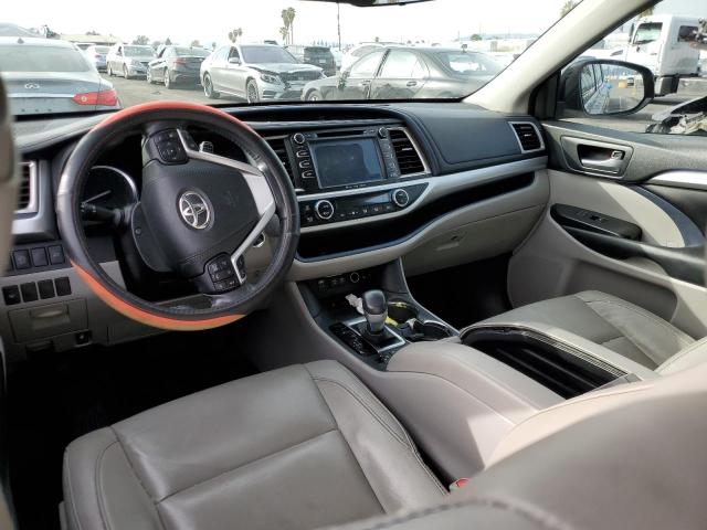 Photo 8 from auction – 2017 TOYOTA HIGHLANDER with VIN 5TDJZRFH2HS430486