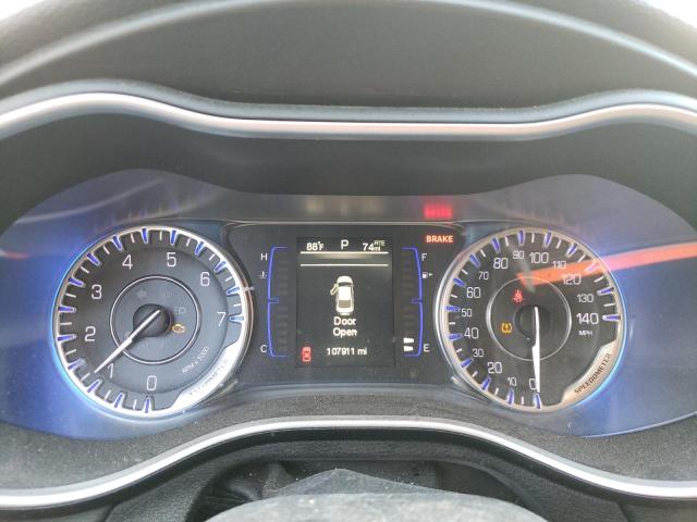 Photo 9 from auction – 2015 CHRYSLER 200 LIMITE with VIN 1C3CCCAB9FN501989