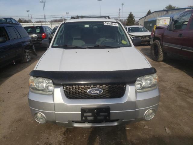 Photo 5 from auction – 2005 FORD ESCAPE HEV with VIN 1FMYU95H35KB54915