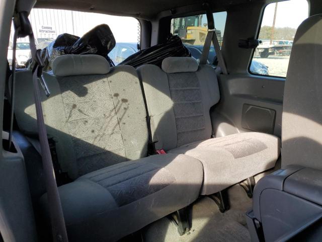 Photo 10 from auction – 2000 FORD EXPLORER S with VIN 1FMYU70E3YUA93964