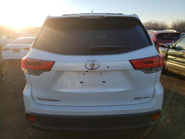 Photo 6 from auction – 2017 TOYOTA HIGHLANDER with VIN 5TDJZRFH9HS483573