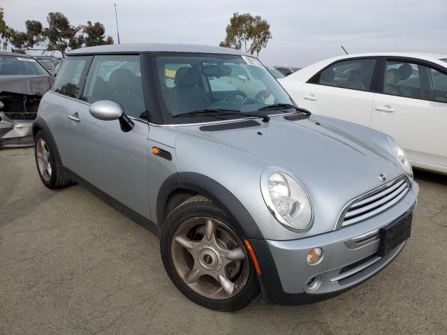 Photo 4 from auction – 2005 MINI COOPER with VIN WMWRC335X5TK62845