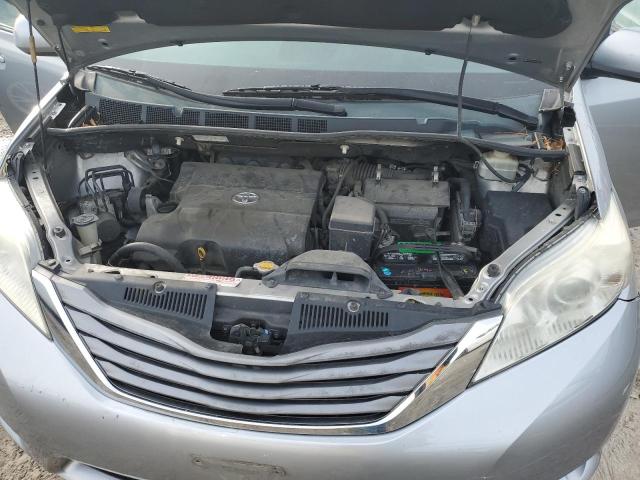 Photo 12 from auction – 2011 TOYOTA SIENNA XLE with VIN 5TDYK3DC0BS087823