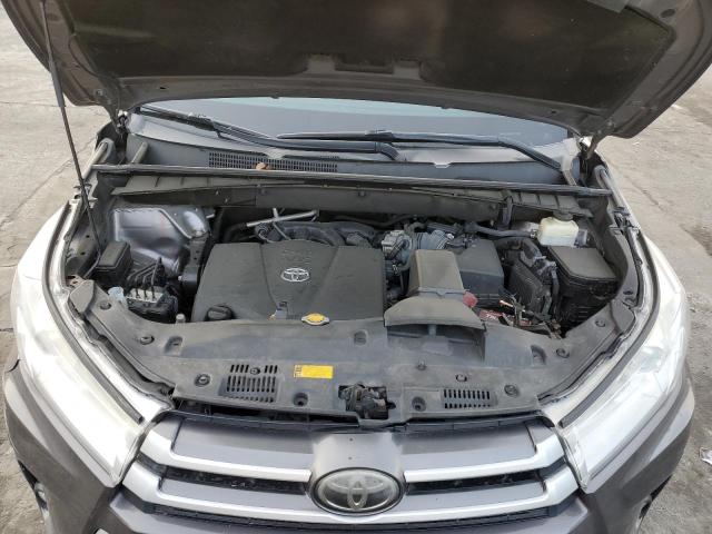 Photo 12 from auction – 2017 TOYOTA HIGHLANDER with VIN 5TDZZRFH1HS197414