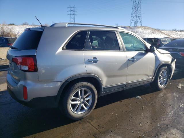 Photo 3 from auction – 2015 KIA SORENTO LX with VIN 5XYKTDA72FG653385