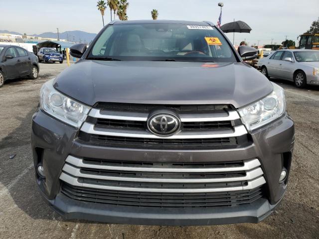 Photo 5 from auction – 2017 TOYOTA HIGHLANDER with VIN 5TDJZRFH2HS430486