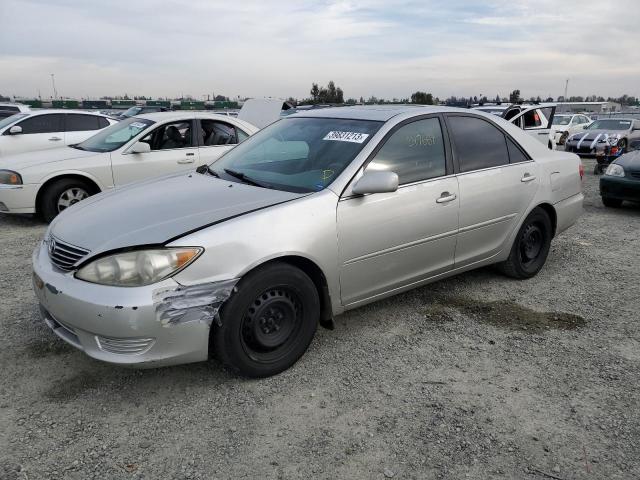 TOYOTA CAMRY LE 2005 with VIN 4T1BE32K05U098081 - Photo from auction
