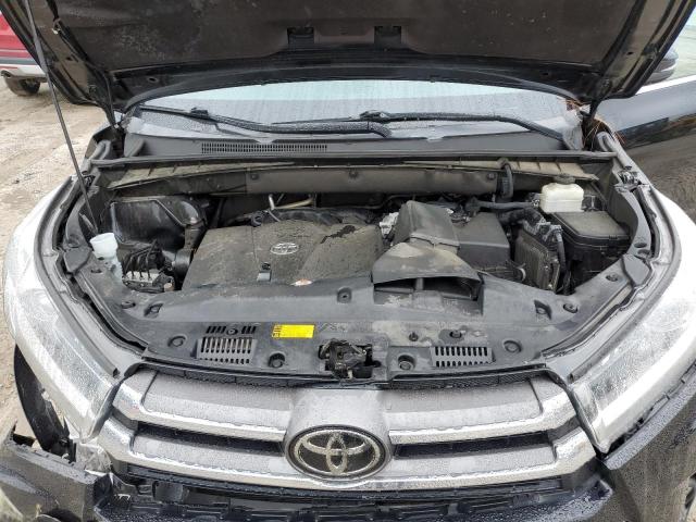 Photo 12 from auction – 2018 TOYOTA HIGHLANDER with VIN 5TDYZRFH0JS288952