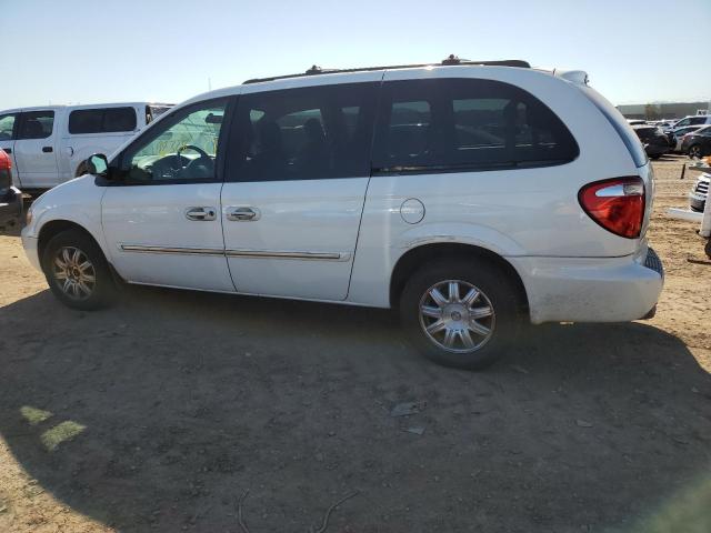 Photo 2 from auction – 2005 CHRYSLER TOWN & COU with VIN 2C4GP54L75R214329
