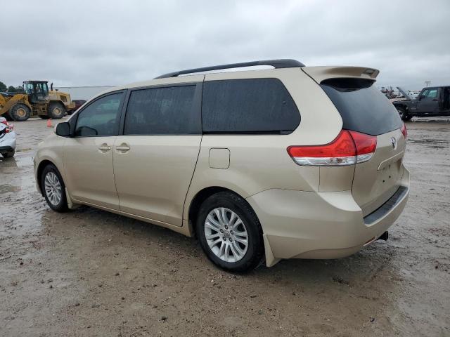 Photo 2 from auction – 2012 TOYOTA SIENNA XLE with VIN 5TDYK3DC6CS257278