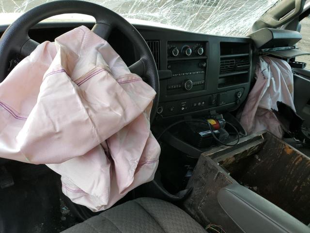 Photo 8 from auction – 2018 CHEVROLET EXPRESS G2 with VIN 1GCWGAFP6J1314182