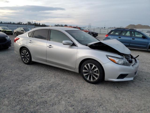 Photo 4 from auction – 2017 NISSAN ALTIMA 2.5 with VIN 1N4AL3AP1HC165483