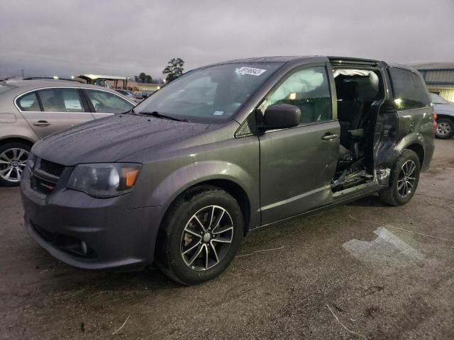 DODGE GRAND CARA 2018 with VIN 2C4RDGEG0JR196345 - Photo from auction
