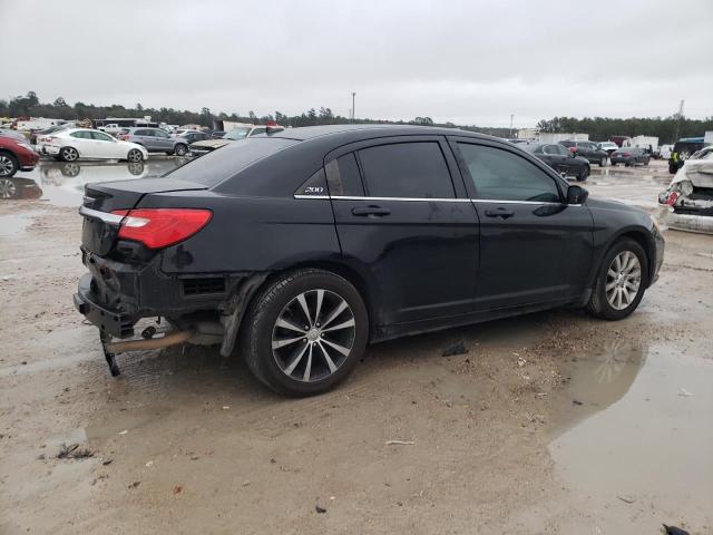 Photo 3 from auction – 2013 CHRYSLER 200 TOURIN with VIN 1C3CCBBB4DN728500