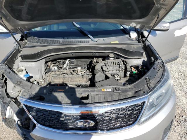 Photo 12 from auction – 2015 KIA SORENTO LX with VIN 5XYKT3A61FG584433