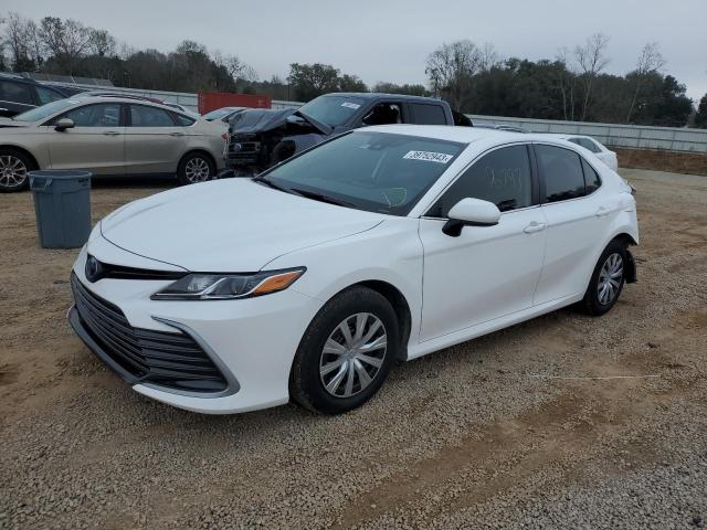 TOYOTA CAMRY LE 2022 with VIN 4T1C31AK0NU572000 - Photo from auction