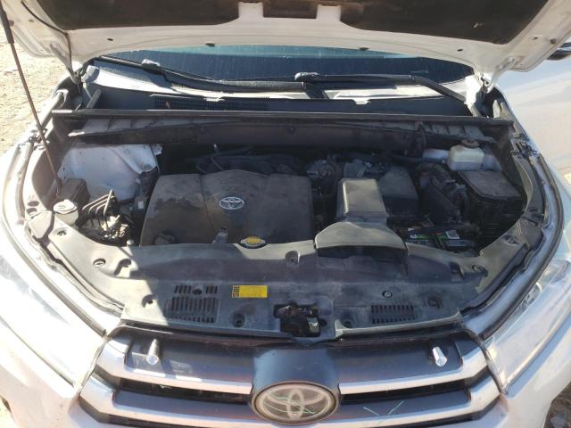 Photo 12 from auction – 2017 TOYOTA HIGHLANDER with VIN 5TDKZRFH5HS518775