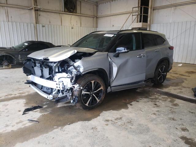TOYOTA HIGHLANDER 2022 with VIN 5TDLZRAH4NS141752 - Photo from auction