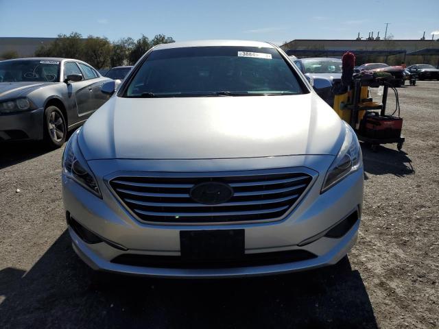 Photo 5 from auction – 2017 HYUNDAI SONATA SE with VIN 5NPE24AF4HH501417