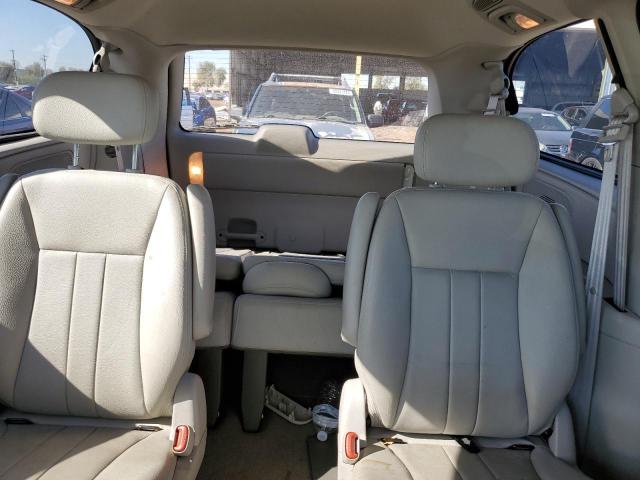 Photo 10 from auction – 2005 CHRYSLER TOWN & COU with VIN 2C4GP54L75R214329