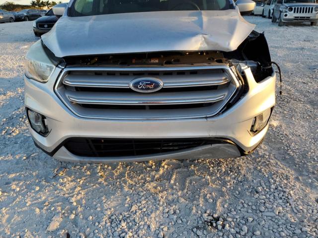 Photo 5 from auction – 2017 FORD ESCAPE SE with VIN 1FMCU0G90HUB67397