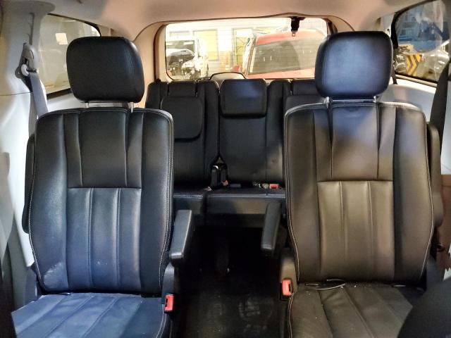 Photo 10 from auction – 2016 CHRYSLER TOWN & COU with VIN 2C4RC1BG2GR280292