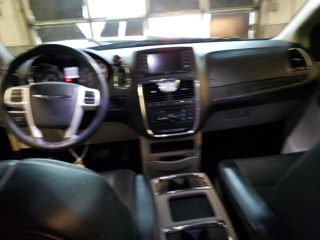 Photo 8 from auction – 2016 CHRYSLER TOWN & COU with VIN 2C4RC1BG8GR294133