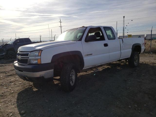 CHEVROLET SILVERADO 2006 with VIN 1GCHK29U46E233986 - Photo from auction
