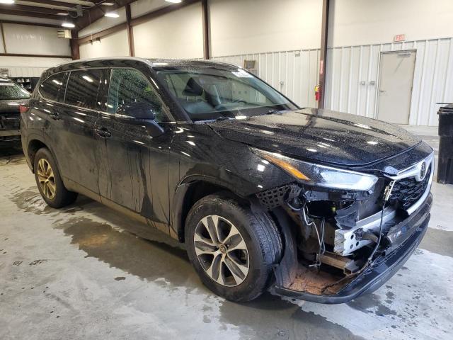 Photo 4 from auction – 2022 TOYOTA HIGHLANDER with VIN 5TDGZRAH4NS103441