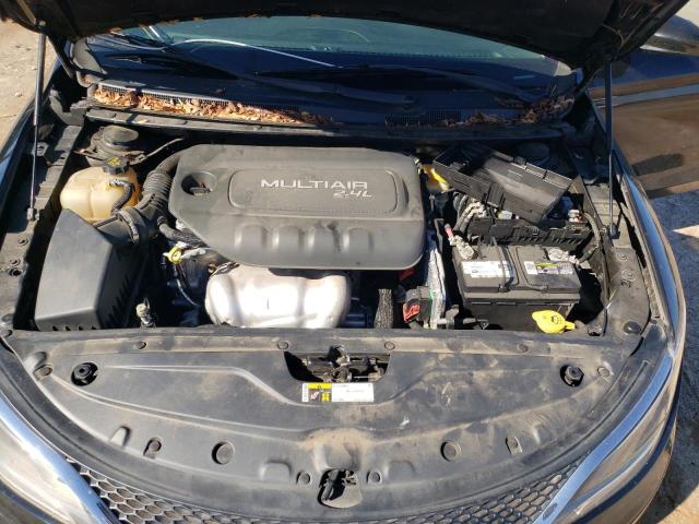 Photo 11 from auction – 2015 CHRYSLER 200 LIMITE with VIN 1C3CCCAB6FN674465