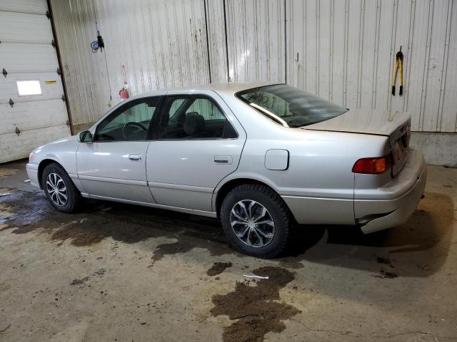 Photo 2 from auction – 2000 TOYOTA CAMRY CE with VIN 4T1BG22K9YU631182