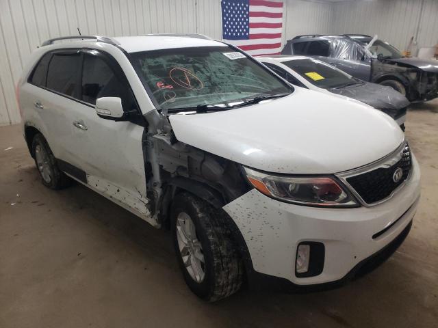 Photo 4 from auction – 2015 KIA SORENTO LX with VIN 5XYKTCA67FG616866