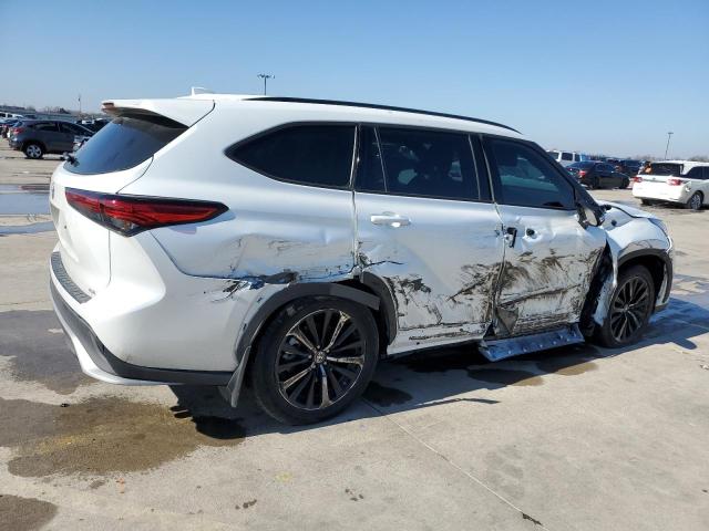 Photo 3 from auction – 2022 TOYOTA HIGHLANDER with VIN 5TDLZRAHXNS124129