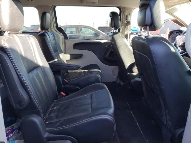 Photo 11 from auction – 2016 CHRYSLER TOWN & COU with VIN 2C4RC1BG7GR212828