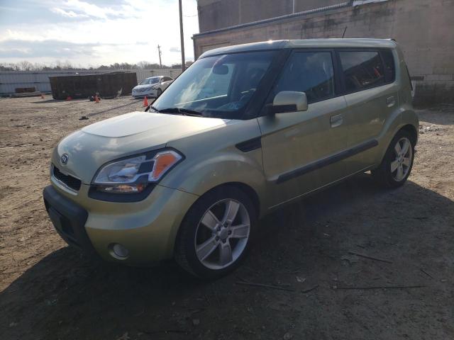 KIA SOUL + 2010 with VIN KNDJT2A2XA7176196 - Photo from auction