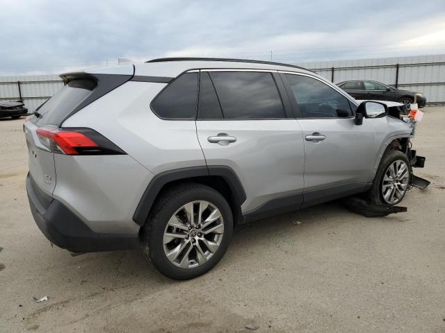 Photo 3 from auction – 2021 TOYOTA RAV4 XLE P with VIN 2T3A1RFV0MC187073