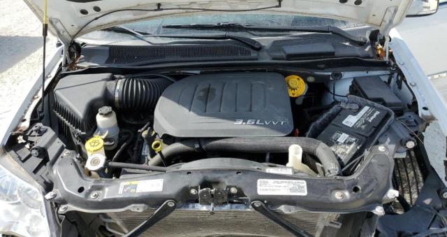 Photo 12 from auction – 2016 CHRYSLER TOWN & COU with VIN 2C4RC1CG1GR232622