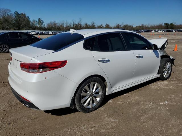 Photo 3 from auction – 2018 KIA OPTIMA LX with VIN 5XXGT4L38JG258673