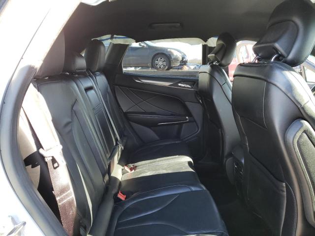 Photo 11 from auction – 2017 LINCOLN MKC SELECT with VIN 5LMCJ2D96HUL20354
