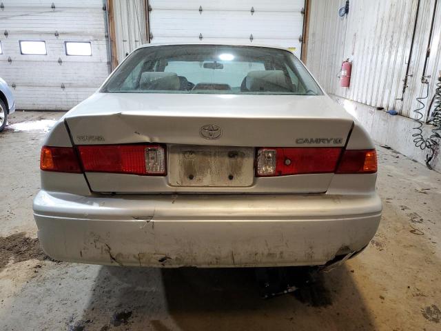 Photo 6 from auction – 2000 TOYOTA CAMRY CE with VIN 4T1BG22K9YU631182