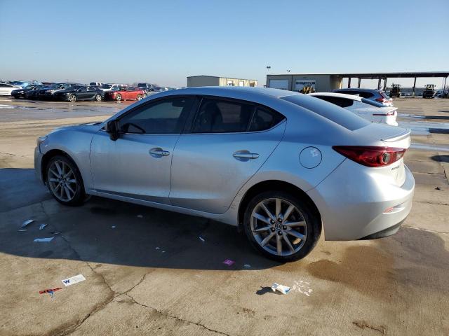 Photo 2 from auction – 2018 MAZDA 3 TOURING with VIN 3MZBN1V39JM200180