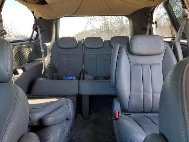 Photo 10 from auction – 2005 CHRYSLER TOWN & COU with VIN 2C4GP54L05R433178