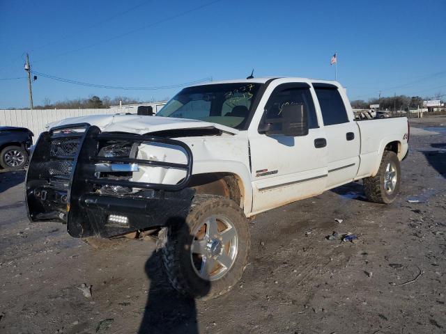 CHEVROLET SILVERADO 2004 with VIN 1GCHK23294F186372 - Photo from auction