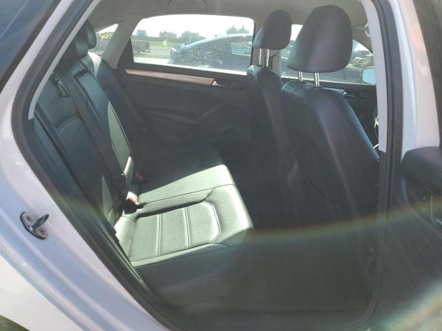 Photo 10 from auction – 2014 VOLKSWAGEN PASSAT S with VIN 1VWAS7A3XEC053789
