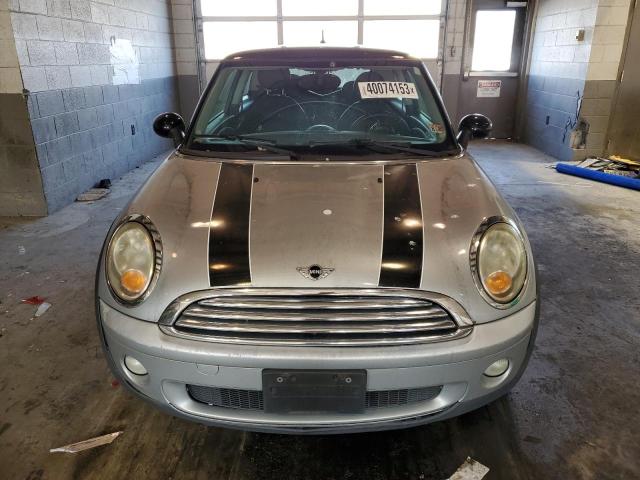 Photo 5 from auction – 2008 MINI COOPER with VIN WMWMF33508TT61311