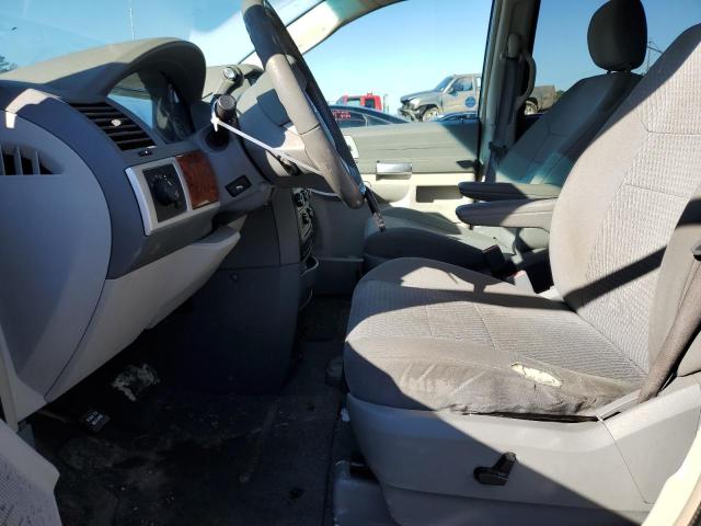 Photo 7 from auction – 2008 CHRYSLER TOWN & COU with VIN 2A8HR54P18R720303