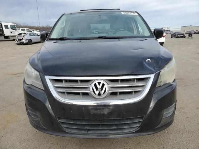 Photo 5 from auction – 2011 VOLKSWAGEN ROUTAN SE with VIN 2V4RW3DG3BR625683