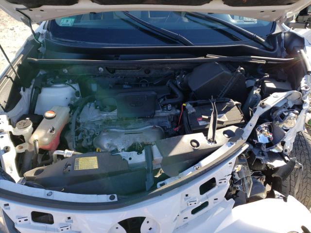 Photo 12 from auction – 2015 TOYOTA RAV4 LE with VIN JTMBFREV9FJ022890
